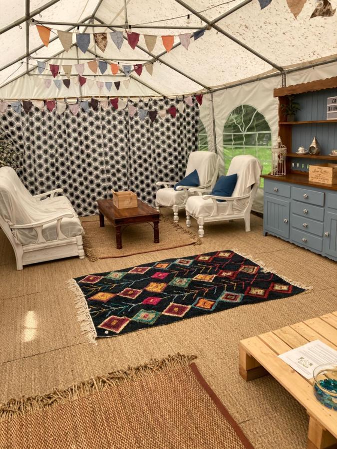 מלון Le Lindois Au Pre Fleuri Eco Glamping מראה חיצוני תמונה