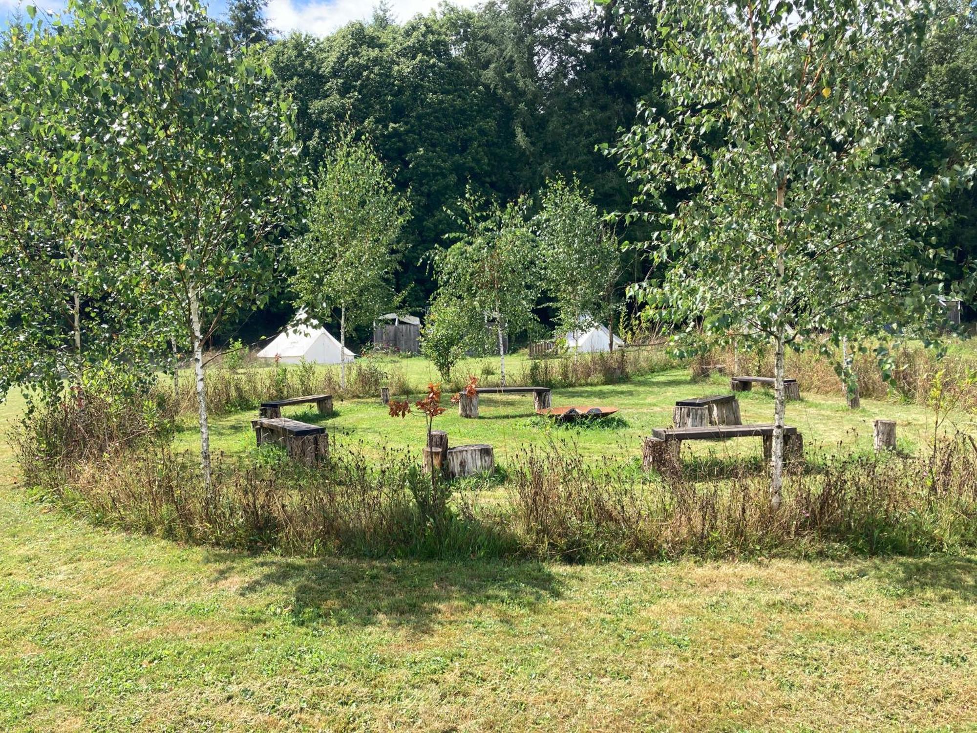 מלון Le Lindois Au Pre Fleuri Eco Glamping מראה חיצוני תמונה